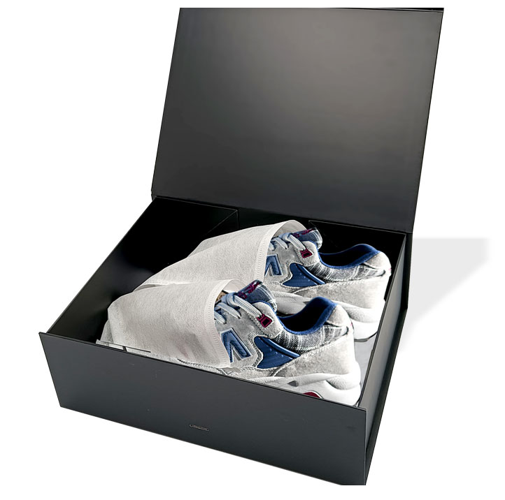 Shoe box with cloth bag