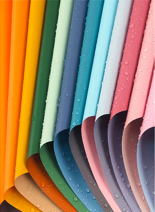 Papiers d'emballage de différentes couleurs
