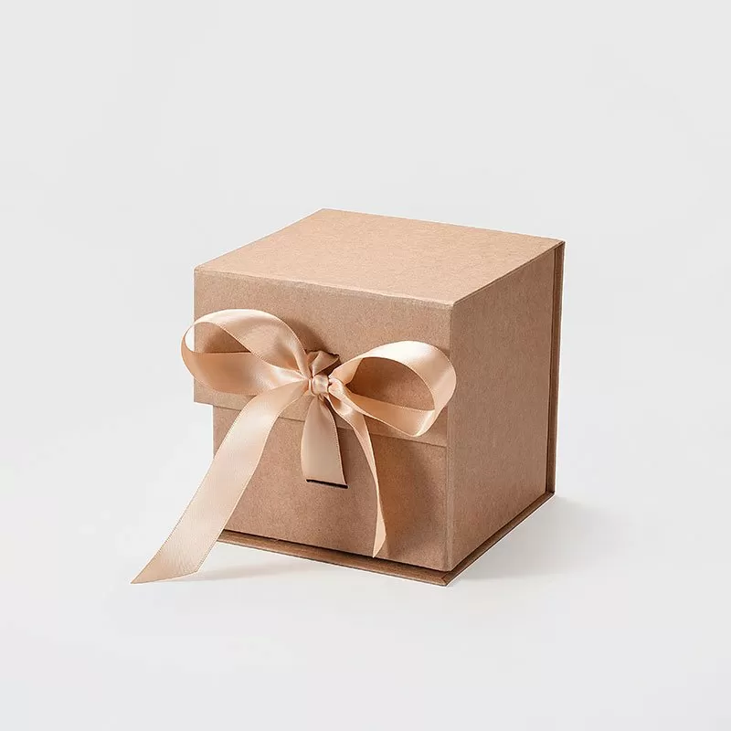 Small Cube Kraft Magnetic Gift Box with Ribbon - Geotobox