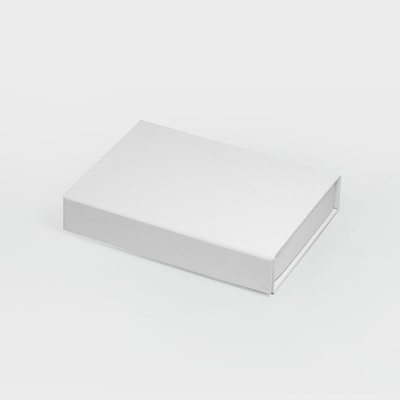 Small Shallow White Magnetic Closure Gift Box - Geotobox