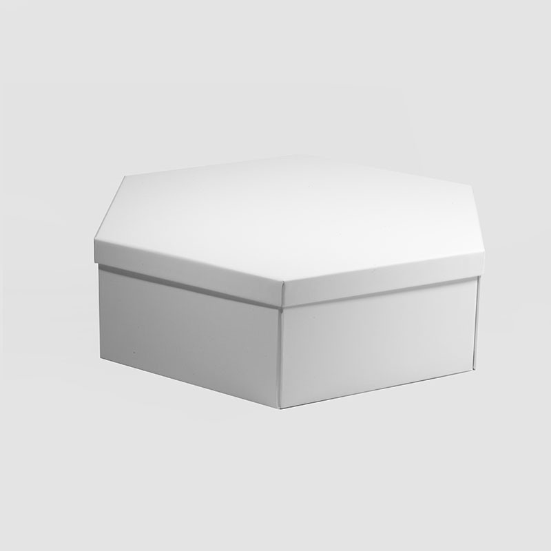 ホワイトヘキサゴンギフトボックス (1)