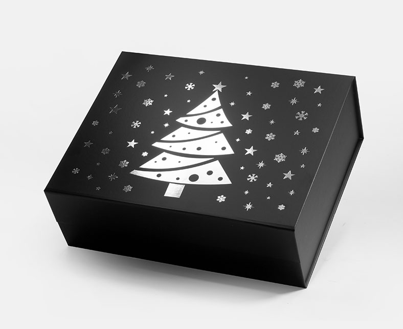 Christmas Essentials: Deep Black Christmas Eve Gift Box